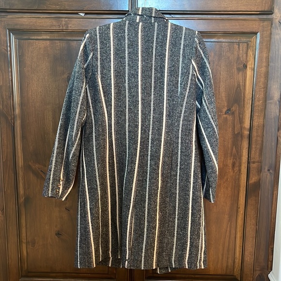 Striped coat - Picture 2 of 5